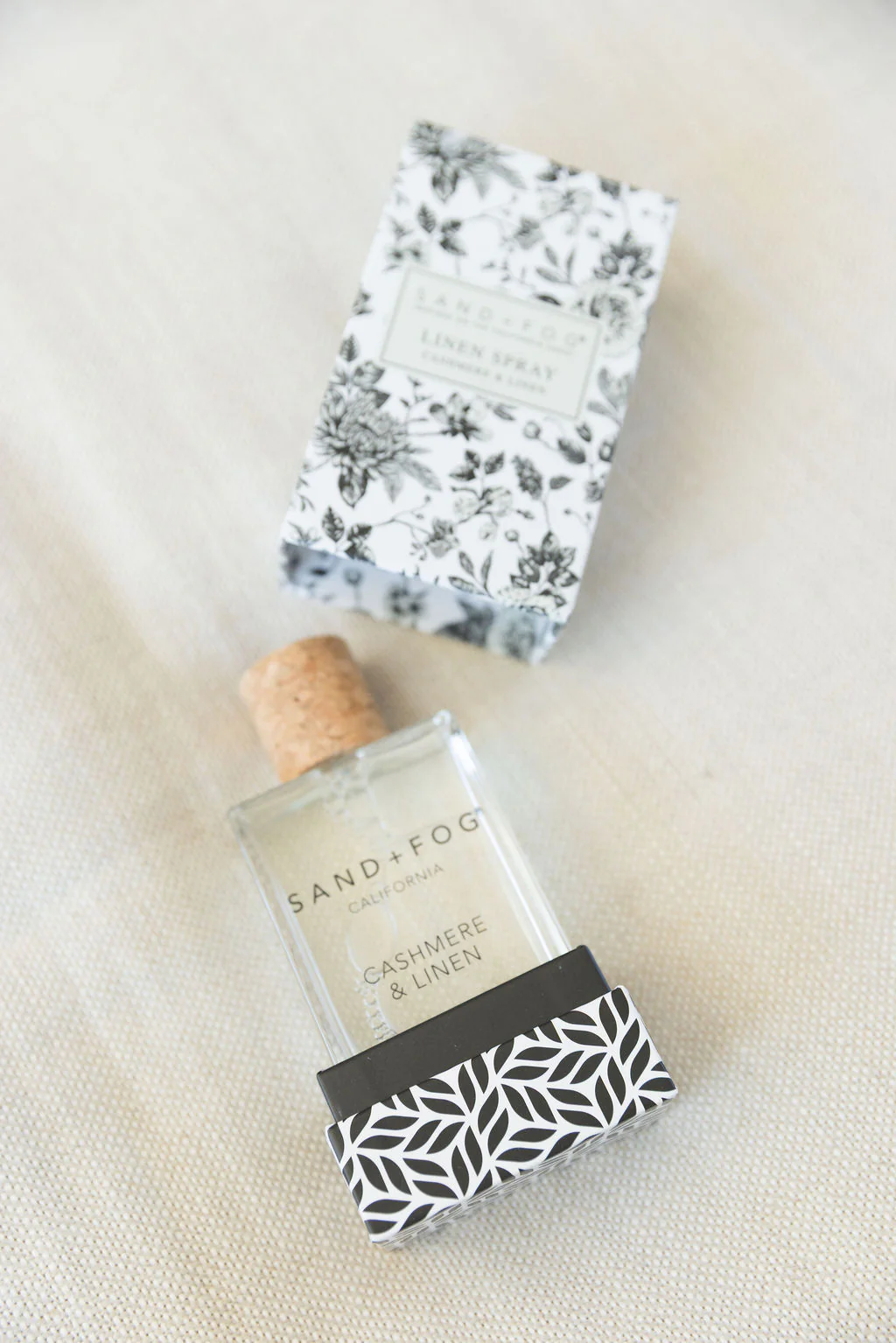 Cashmere & Linen 95ml Linen Spray - Image 4