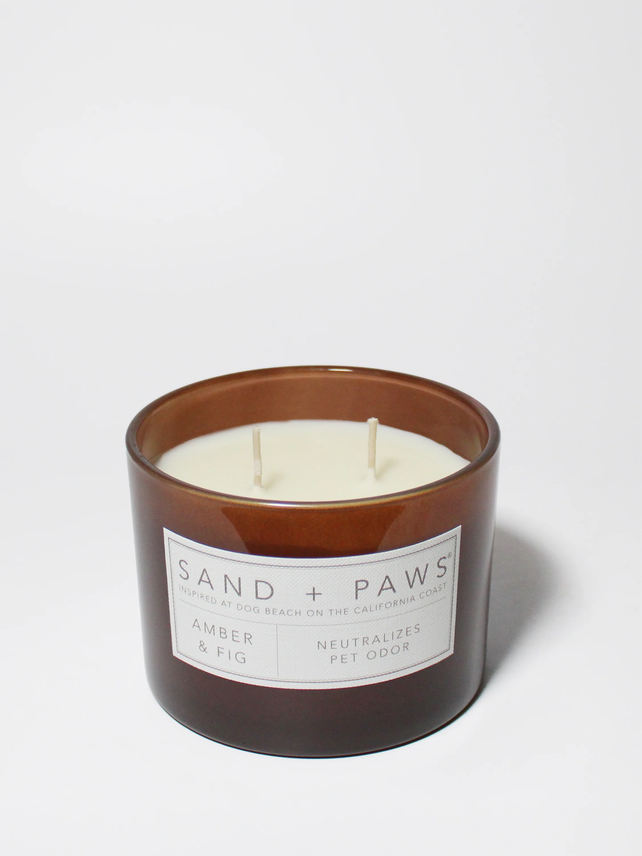 Sand + Paws Amber & Fig 12 oz scented candle - Image 3