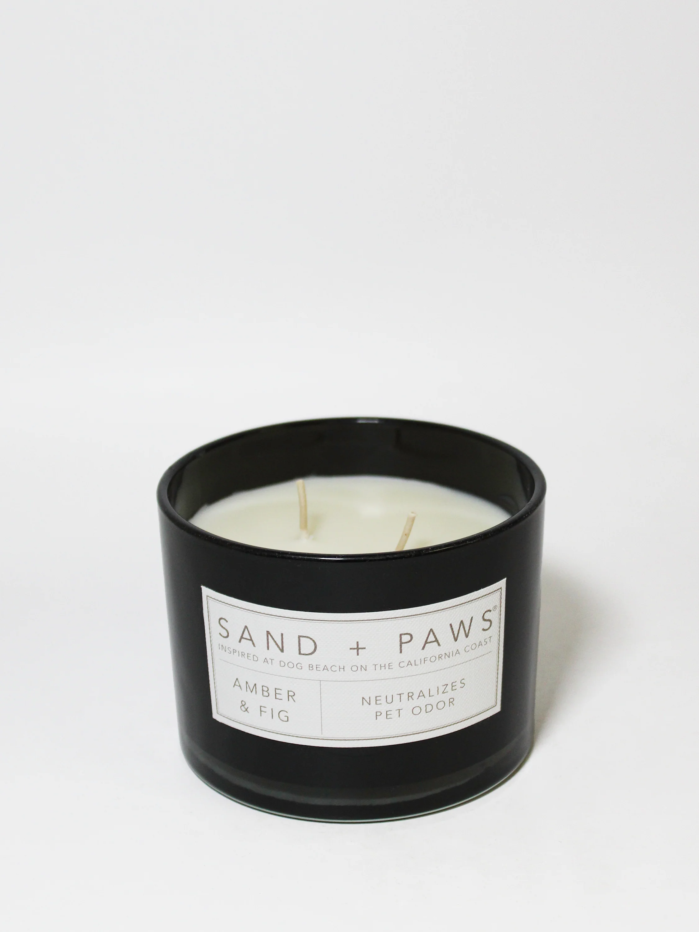 Sand + Paws Amber & Fig 12 oz scented candle - Image 3