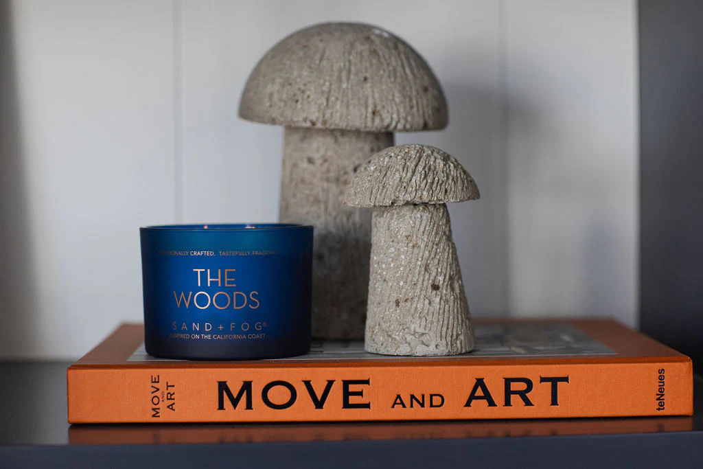 The Woods 12 oz scented candle - Image 4