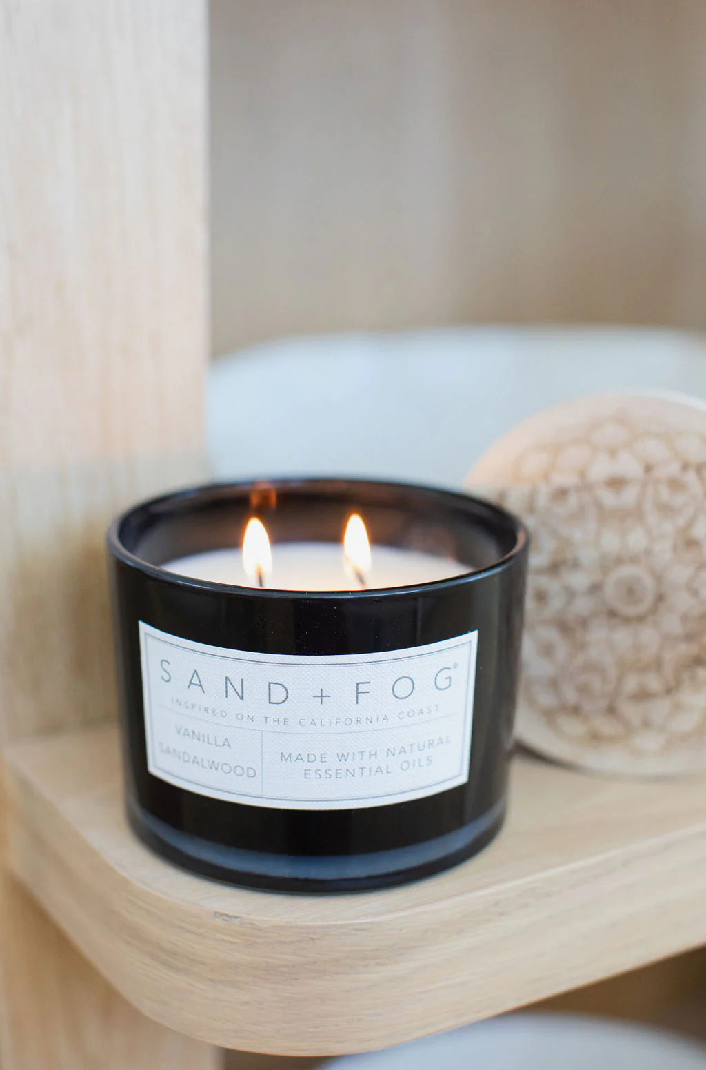 Vanilla Sandalwood 12 oz scented candle - Image 5